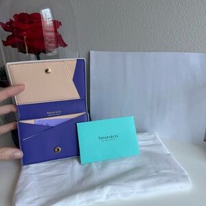 Tiffany & Co. Cream Leather Card Holder / wallet with Gold Logo